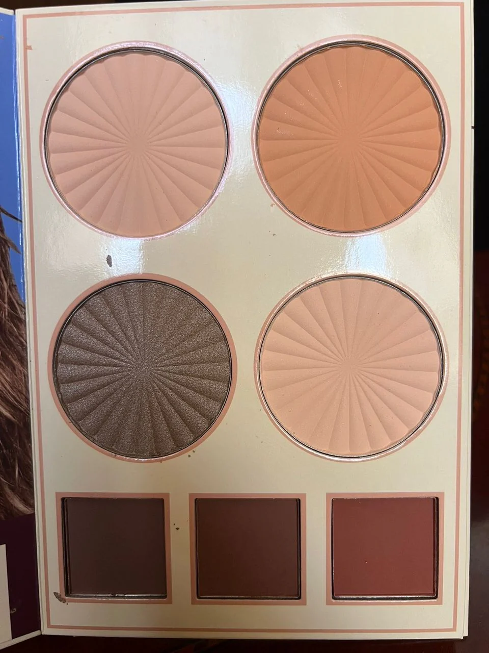 علبة مكياج من علامة SHEGLAM، - Image 4