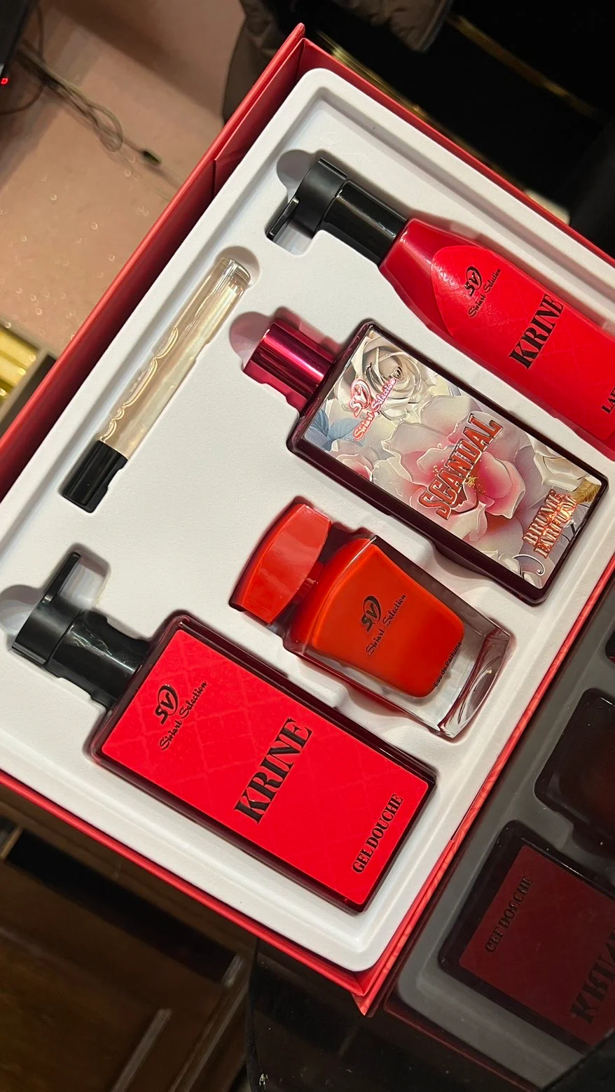 طقم عطر Scandal / Krine - Image 2